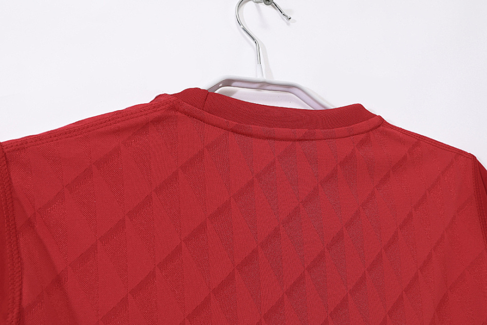 2010∕11 season Liverpool Home Retro