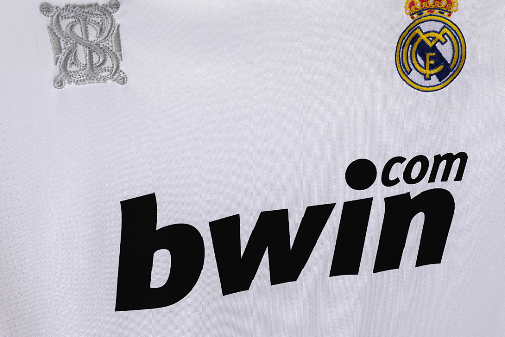2009/10 season Real Madrid Home Retro