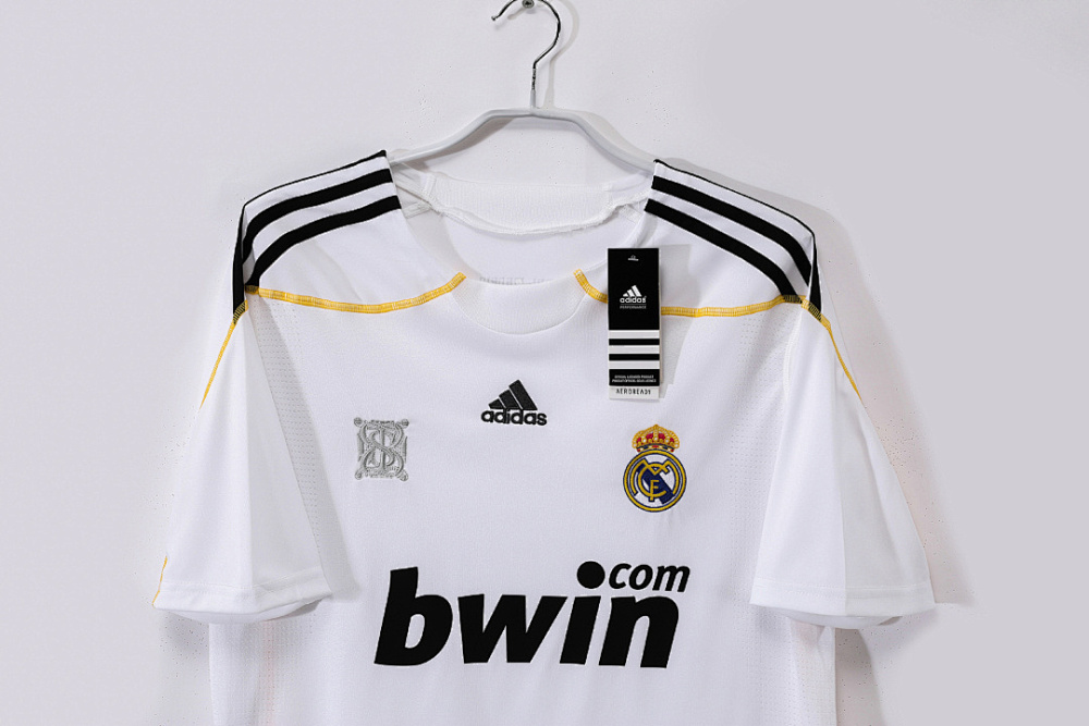 2009/10 season Real Madrid Home Retro