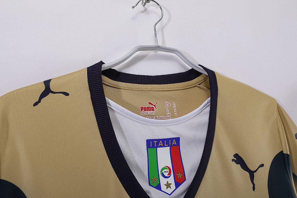 2006 season Italy Goalkeeper Retro