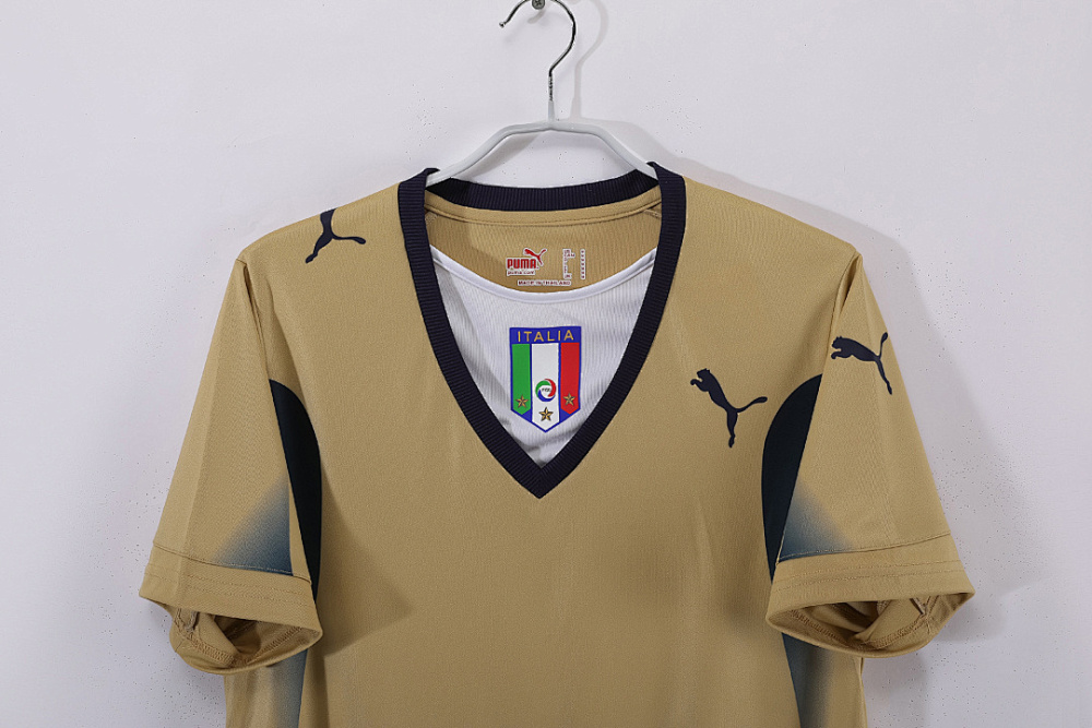 2006 season Italy Goalkeeper Retro