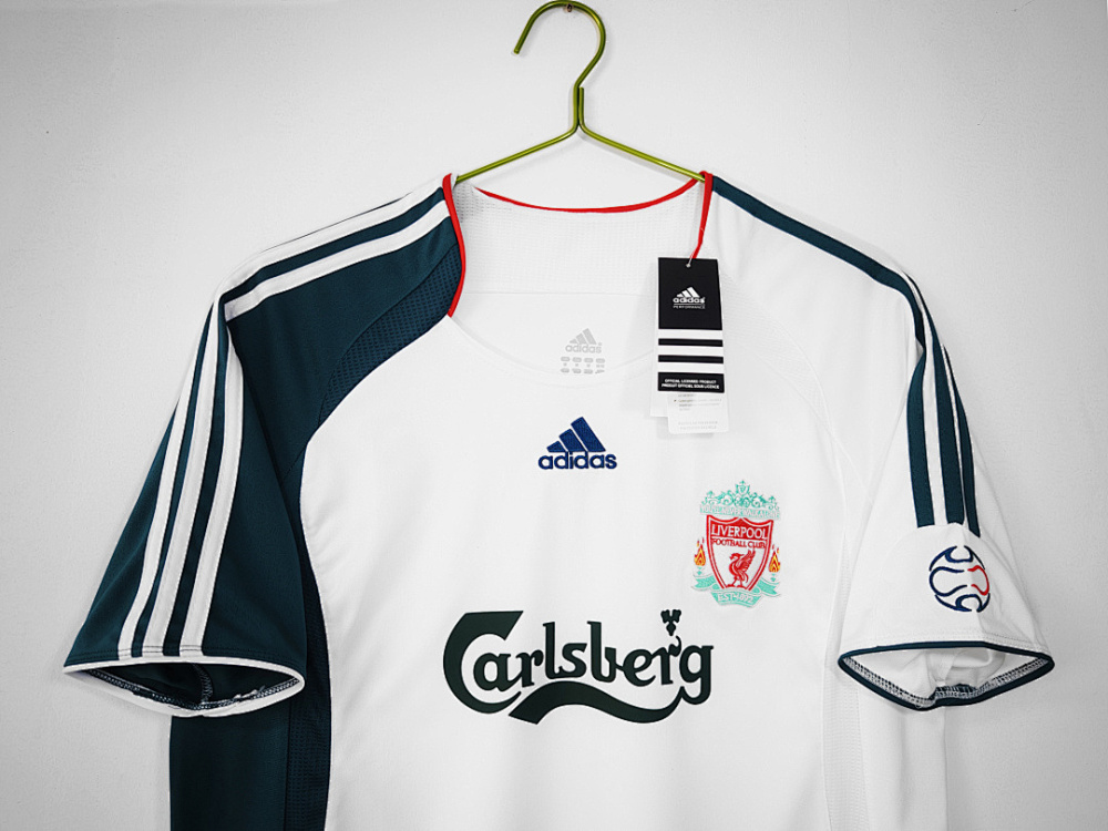 2006/08 season Liverpool Away Retro