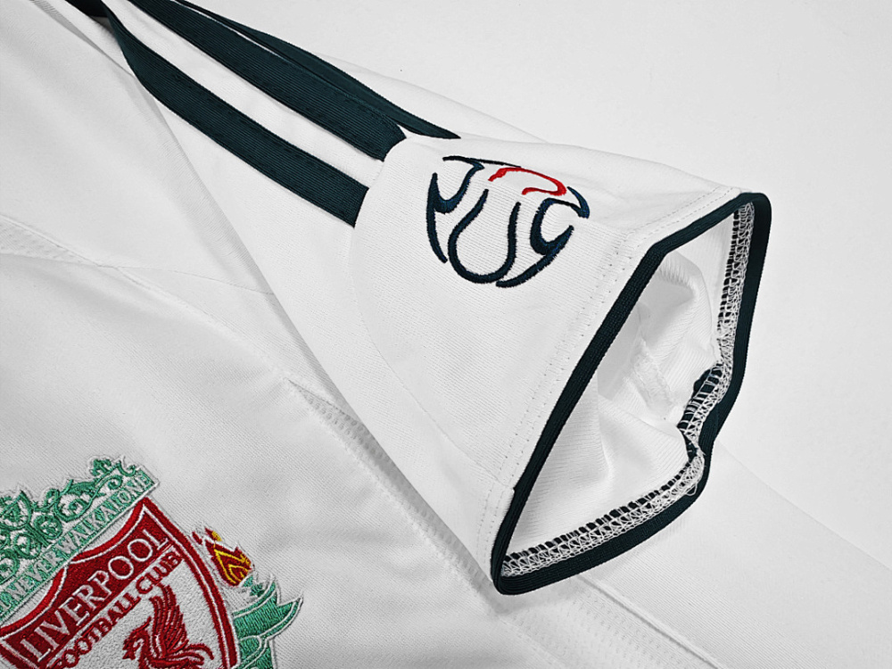 2006/08 season Liverpool Away Retro