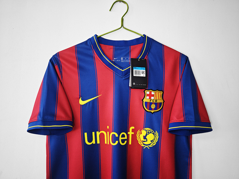 2009/10 season Barcelona Home Retro