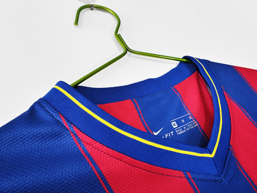 2009/10 season Barcelona Home Retro