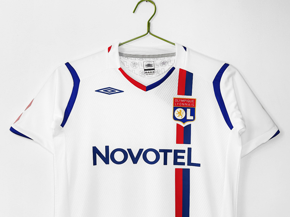 2008/09 season Lyonnais Home Retro
