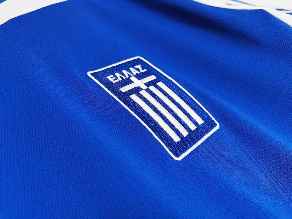 2004 season Greece Home Retro