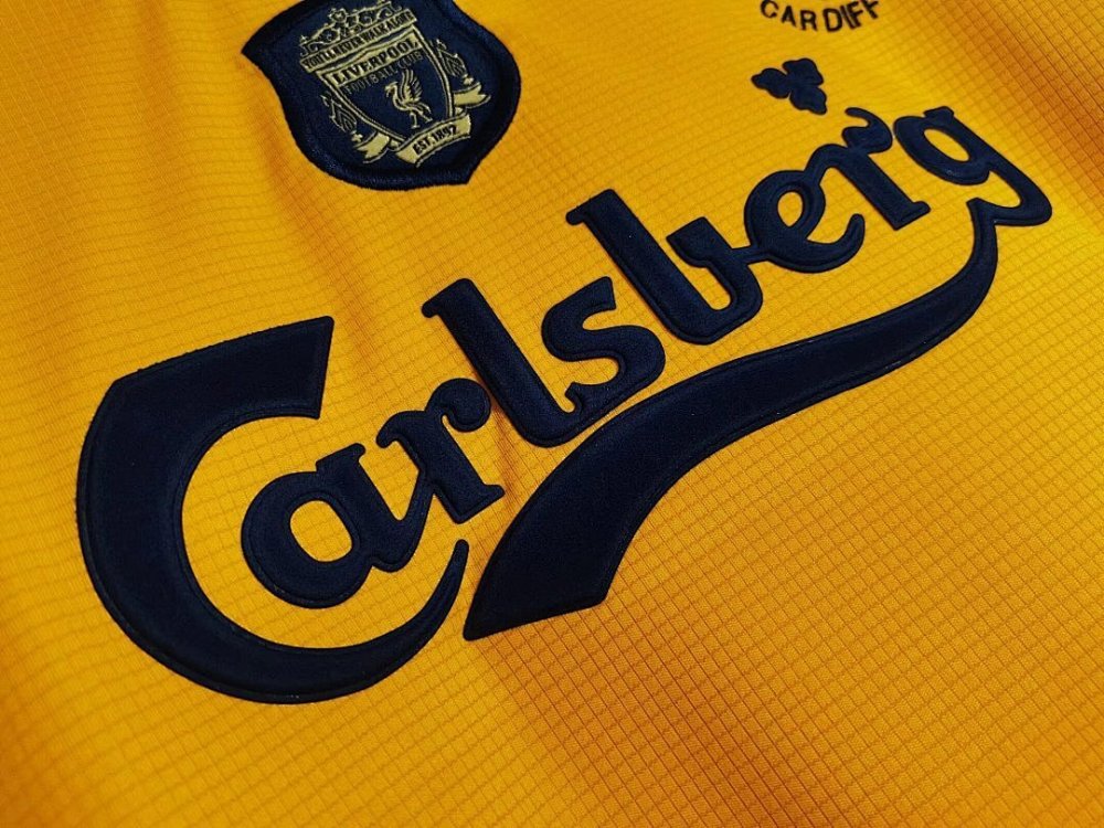 2000/01 season Liverpool Away Retro