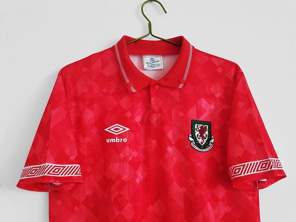 1990/92 season Wales Home Retro