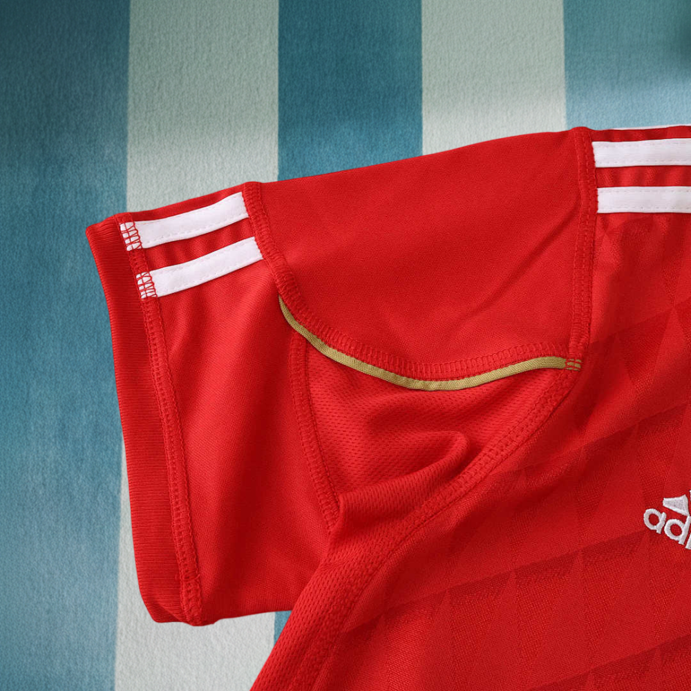 2010 season Liverpool F.C. home retro Kids kit