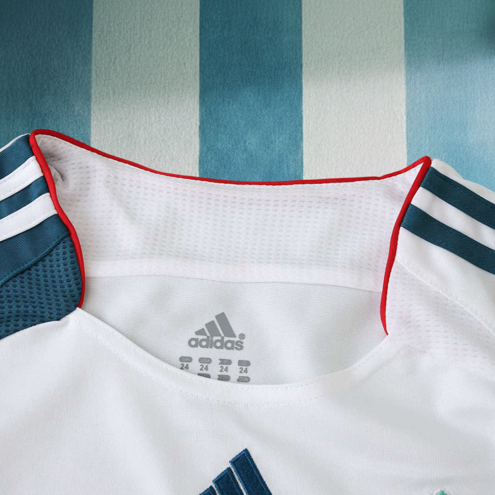 2006 season Liverpool F.C. away retro Kids kit