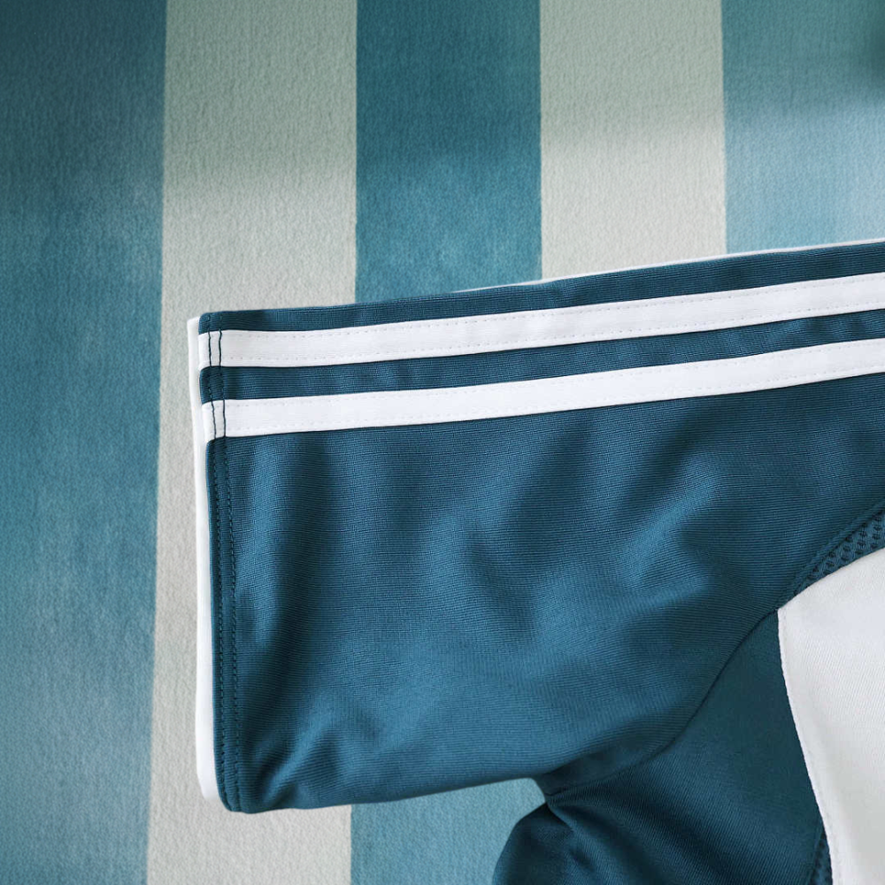 2006 season Liverpool F.C. away retro Kids kit