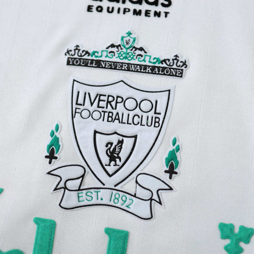 9395 Liverpool away Fan version