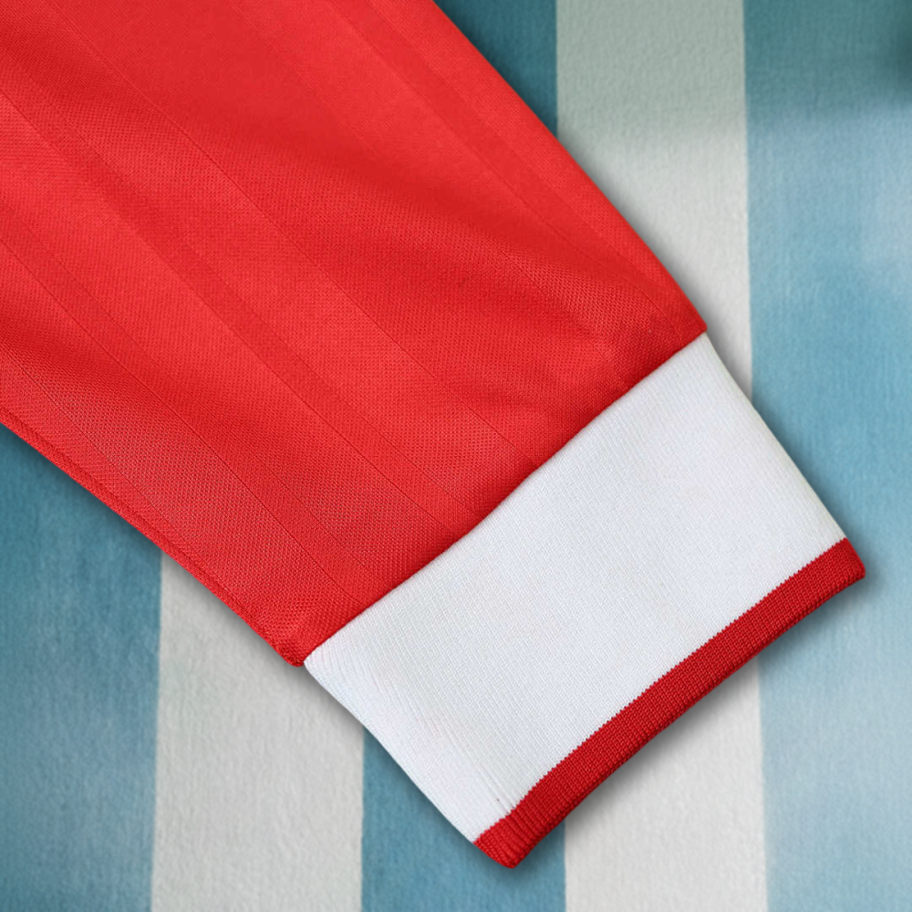 9395 Liverpool home Long sleeved Fan version