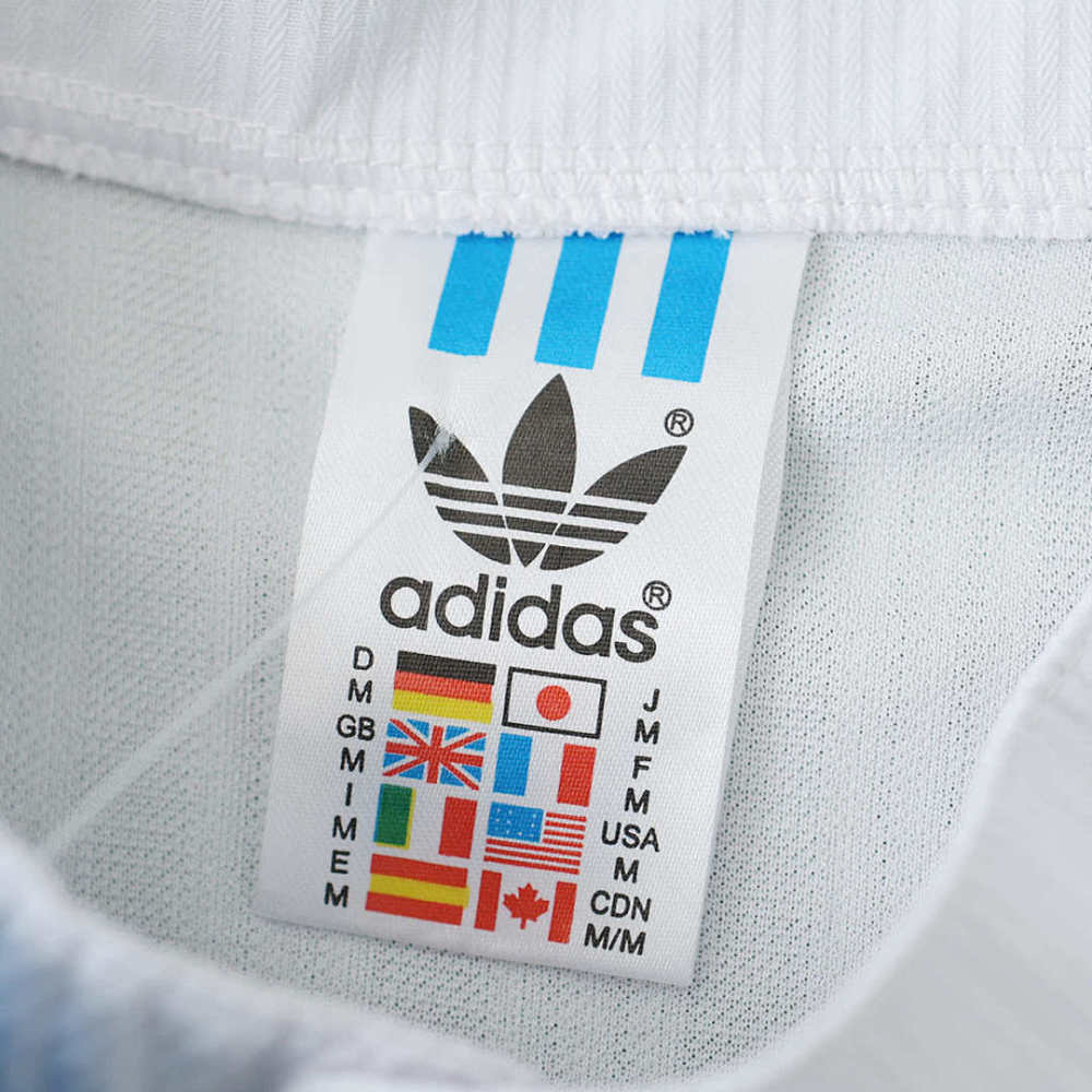 9596 Liverpool away Fan version