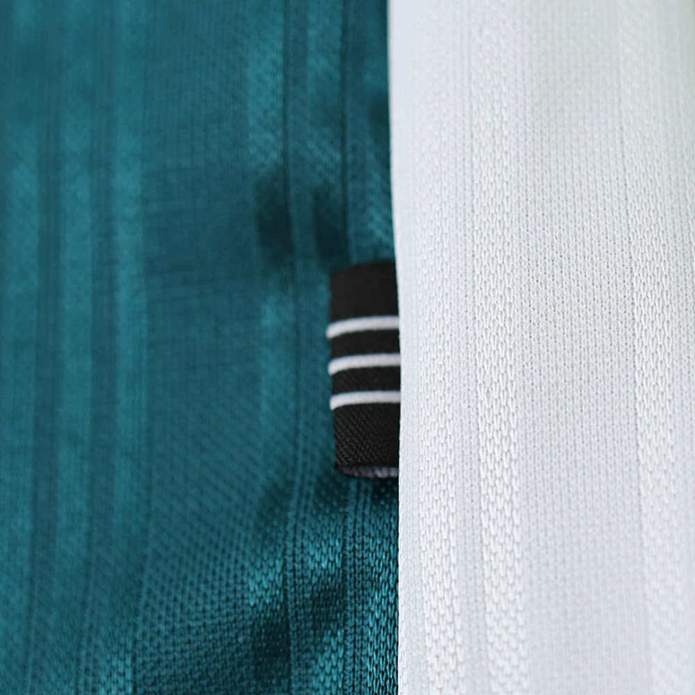 9596 Liverpool away Fan version