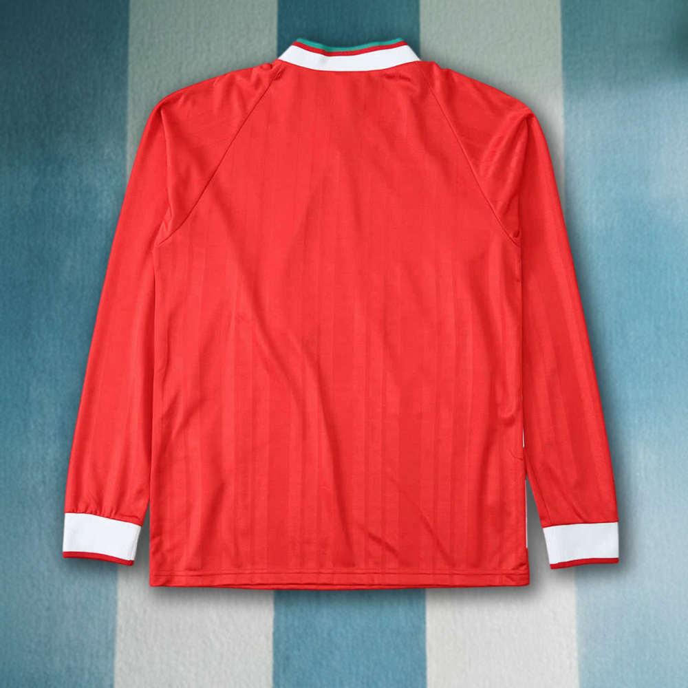 9395 Liverpool home Long sleeved Fan version