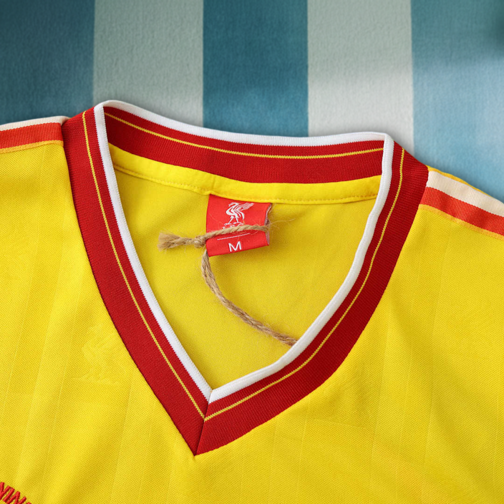 8586 Liverpool away Fan version