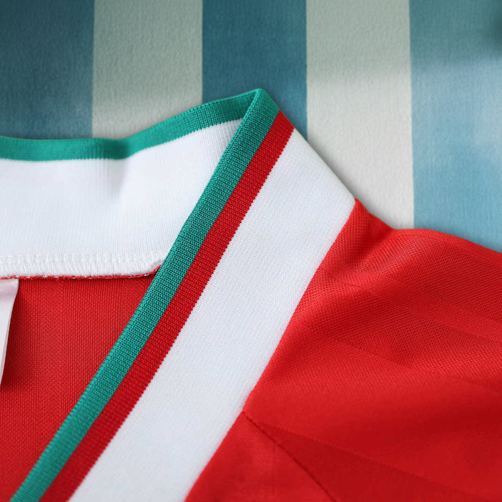 9395 Liverpool home Long sleeved Fan version