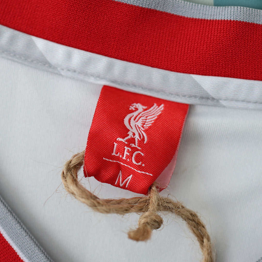 8991 Liverpool away Fan version