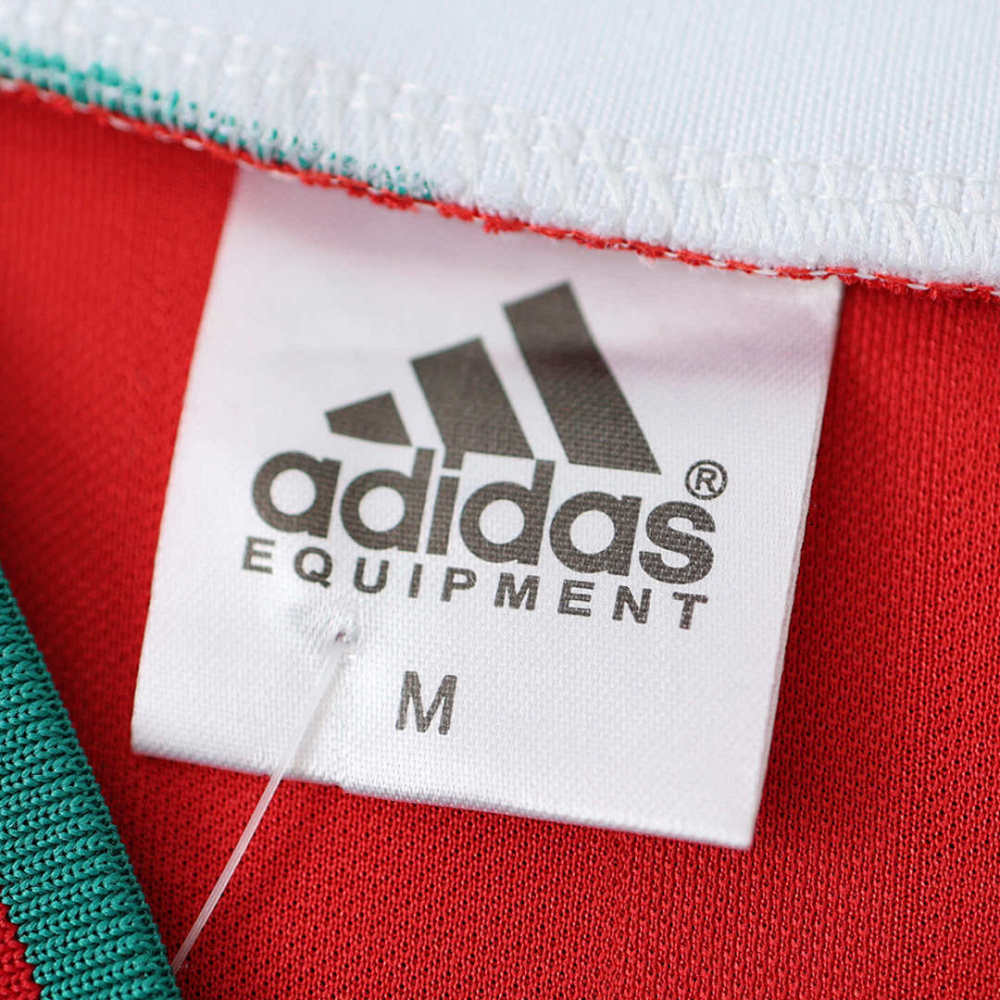 9395 Liverpool home Long sleeved Fan version