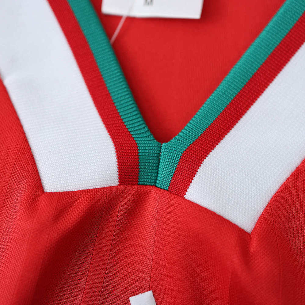 9395 Liverpool home Long sleeved Fan version