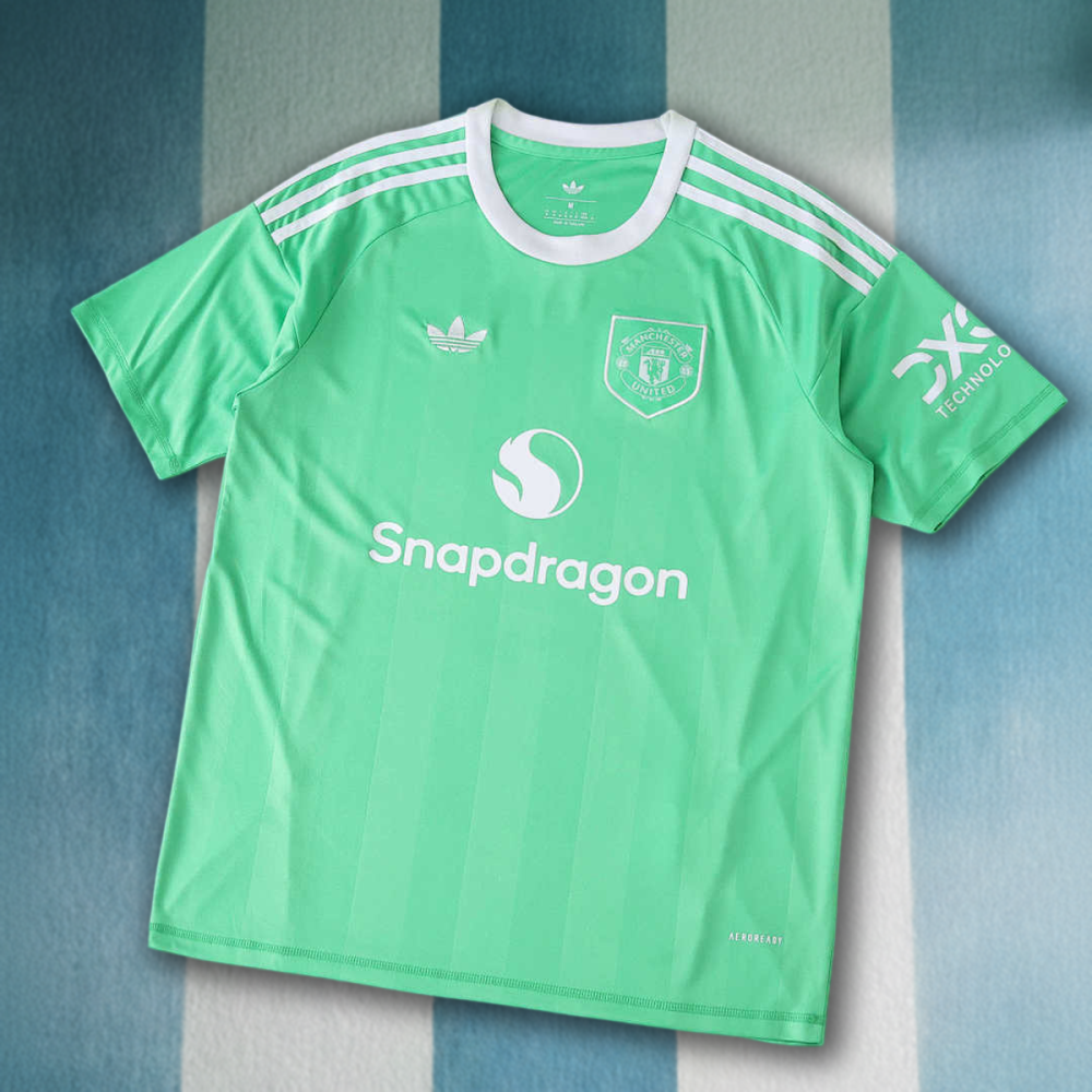 25/26 season Manchester United F.C. goalkeeper Fan version