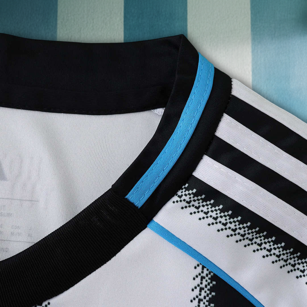25/26 season Newcastle United F.C. home Fan version