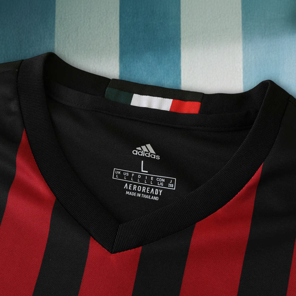 1617 season A.C. Milan home Fan version