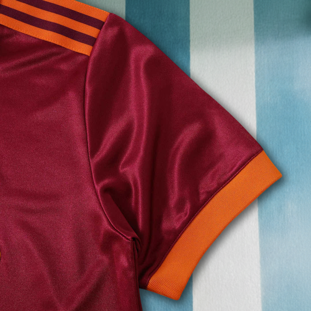 9293 season A.S. Roma home retro Fan version