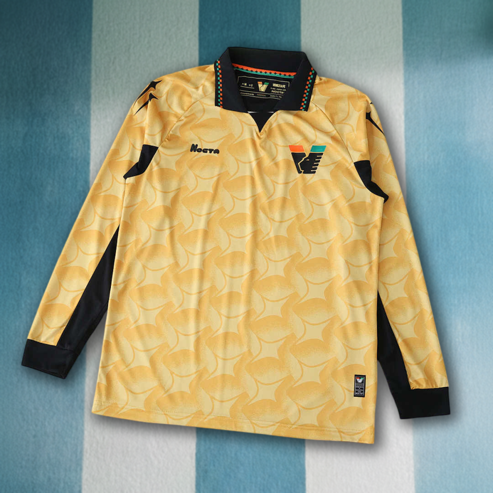 2526 season Venezia F.C. goalkeeper Long sleeved Fan version