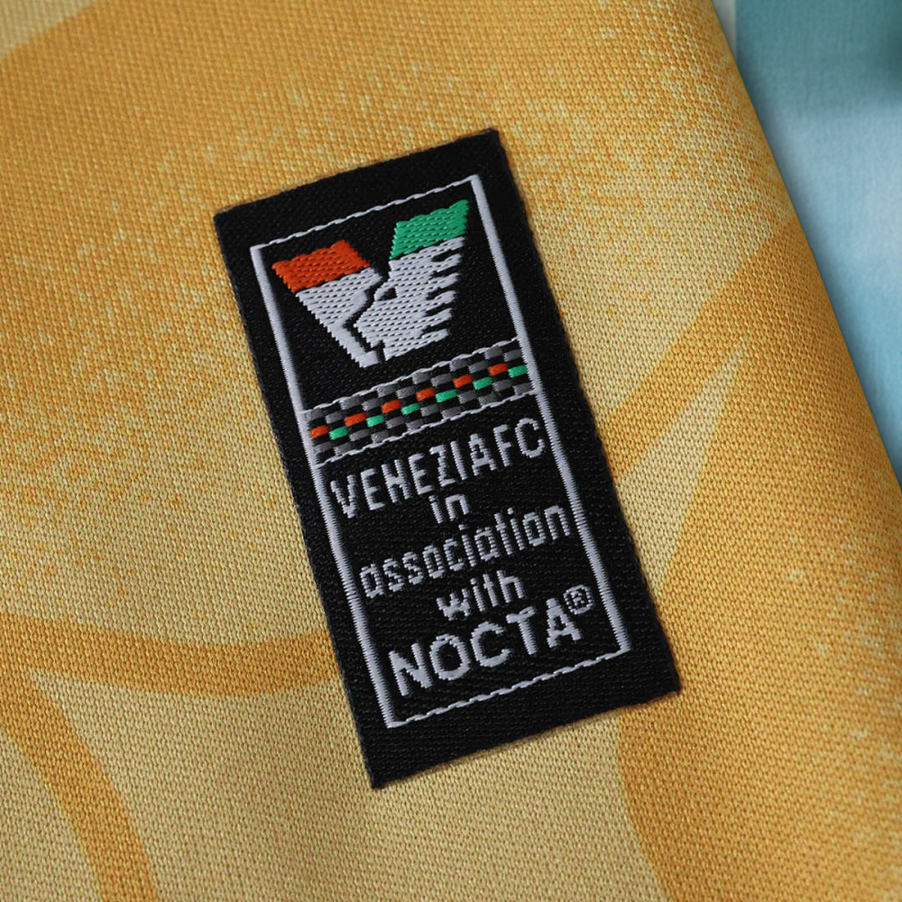 2526 season Venezia F.C. goalkeeper Long sleeved Fan version