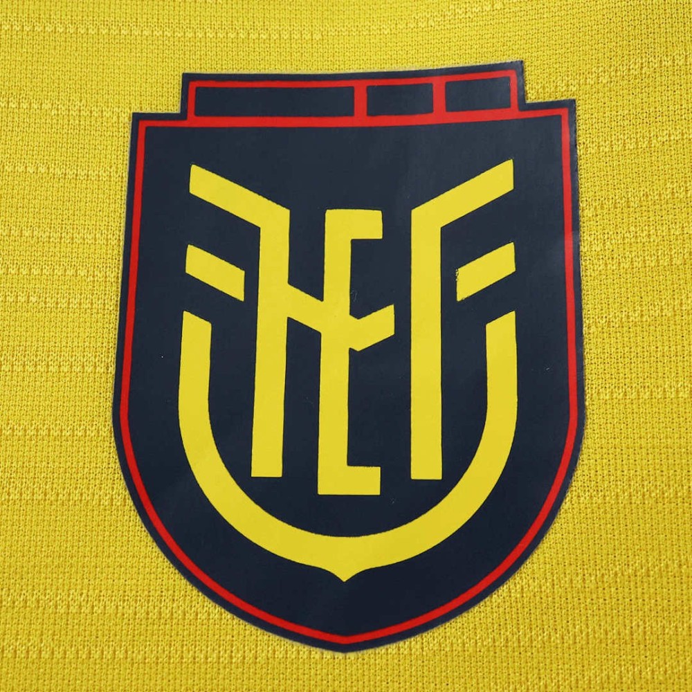 2026 FIFA World Cup Ecuador home Kids kit