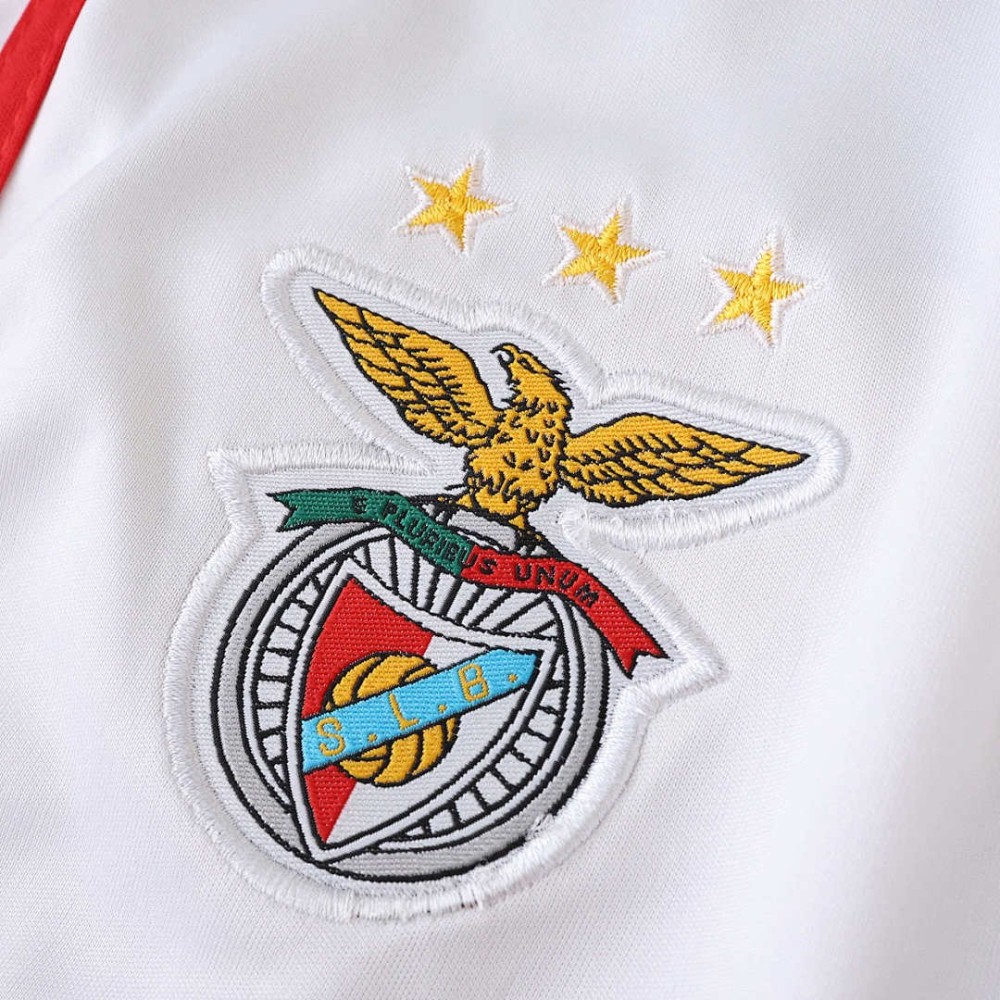 25/26 season Sport Lisboa home shorts