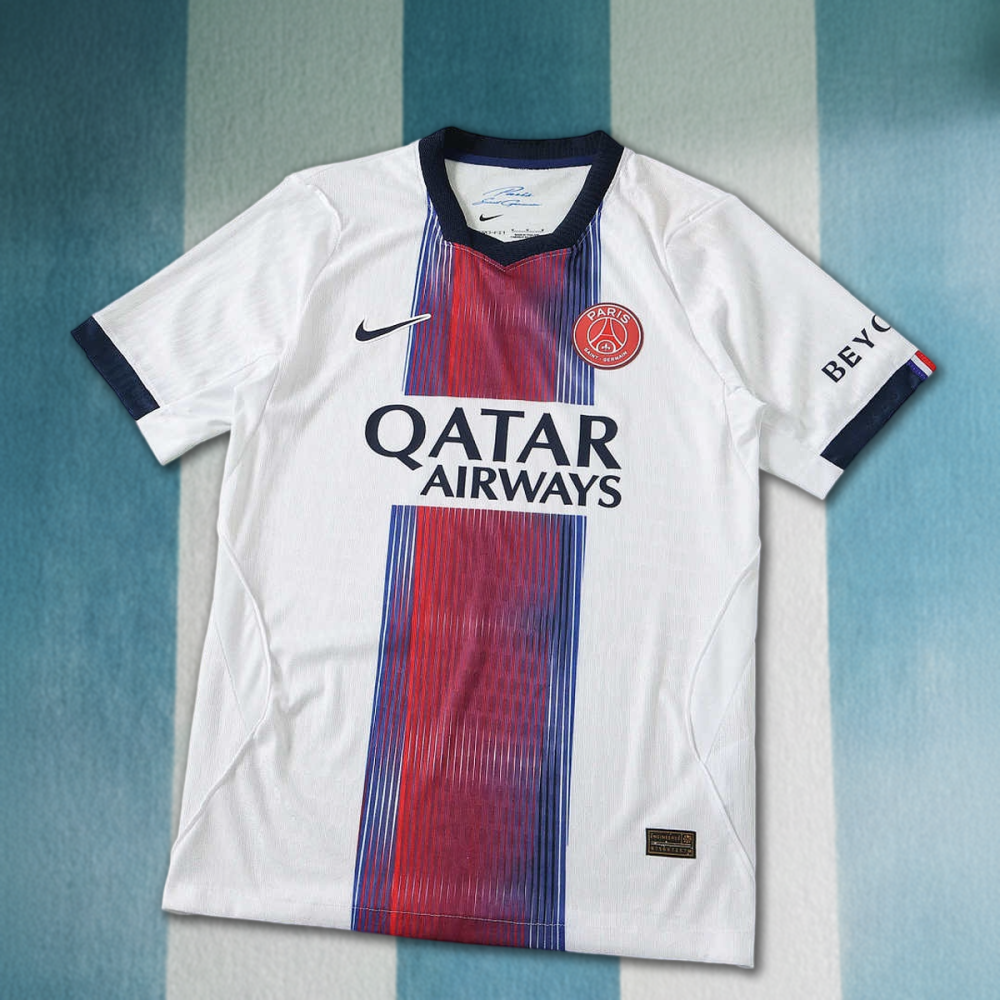26/27 season Paris Saint-Germain F.C. away Player version