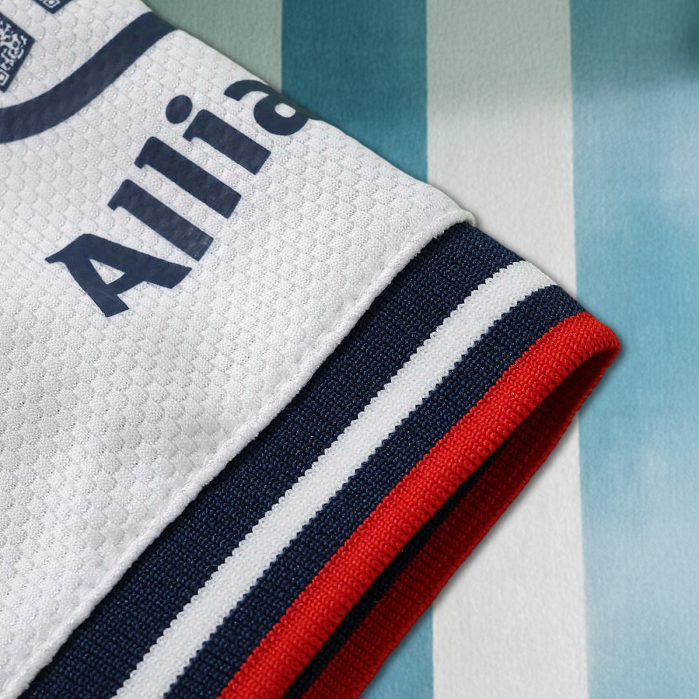 26/27 season Fußball-Club Bayern München away Kids kit