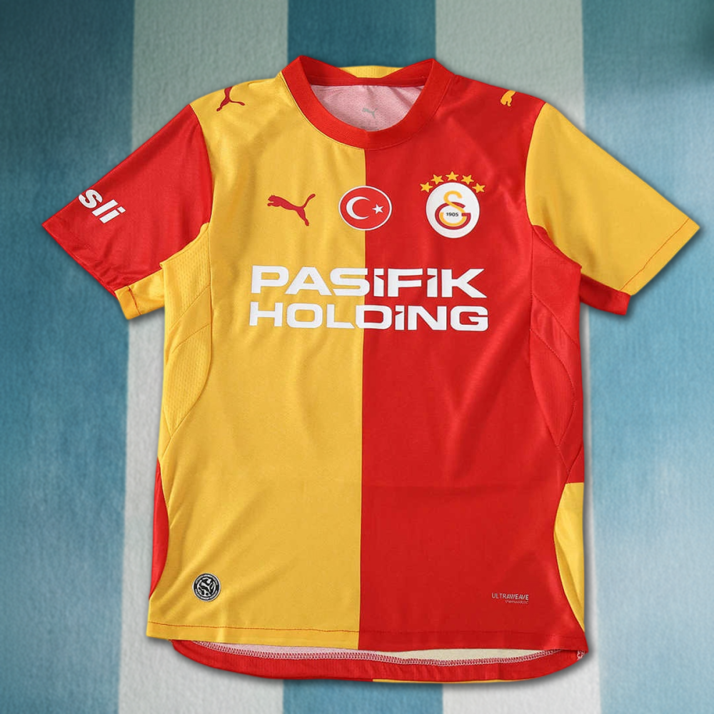 2627 season Galatasaray S.K. home Player version