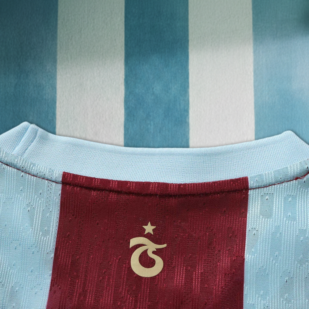 2627 season Trabzonspor home Player version