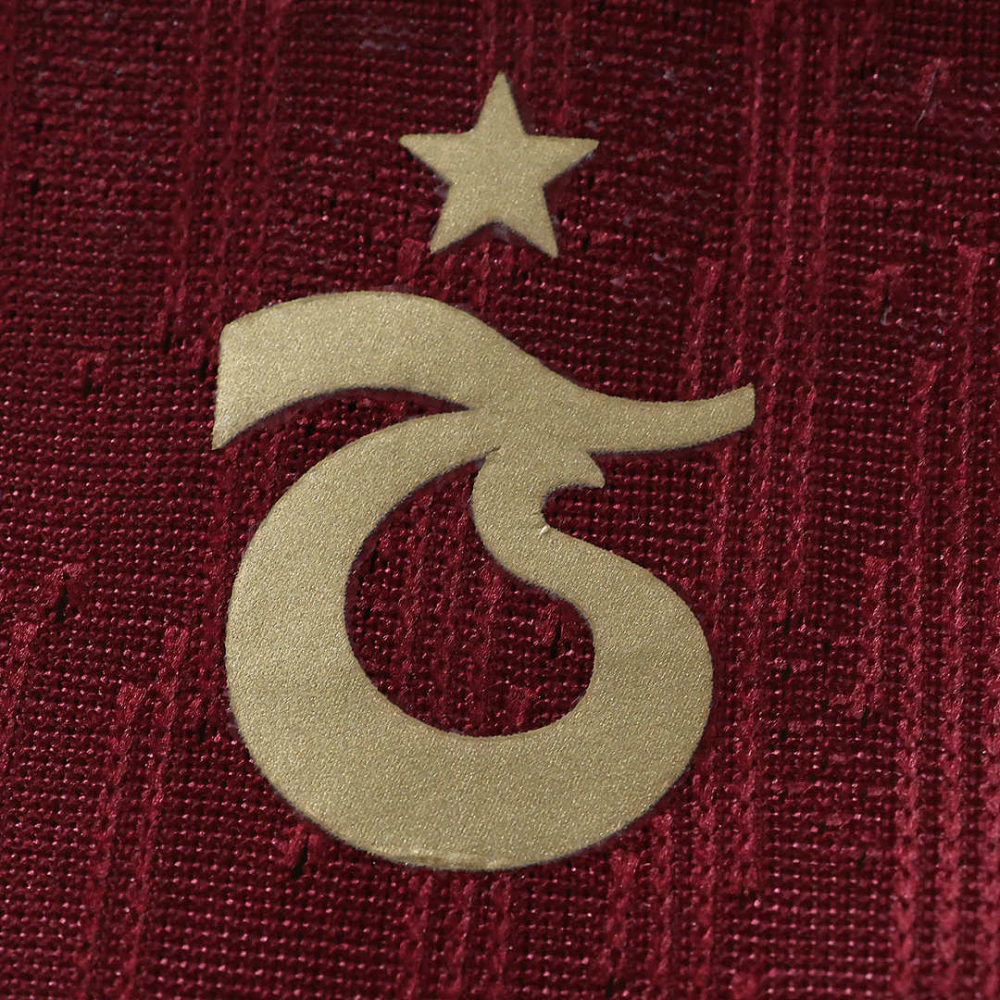 2627 season Trabzonspor home Player version