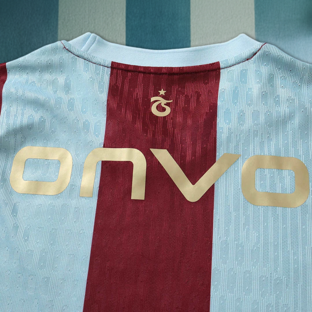 2627 season Trabzonspor home Player version
