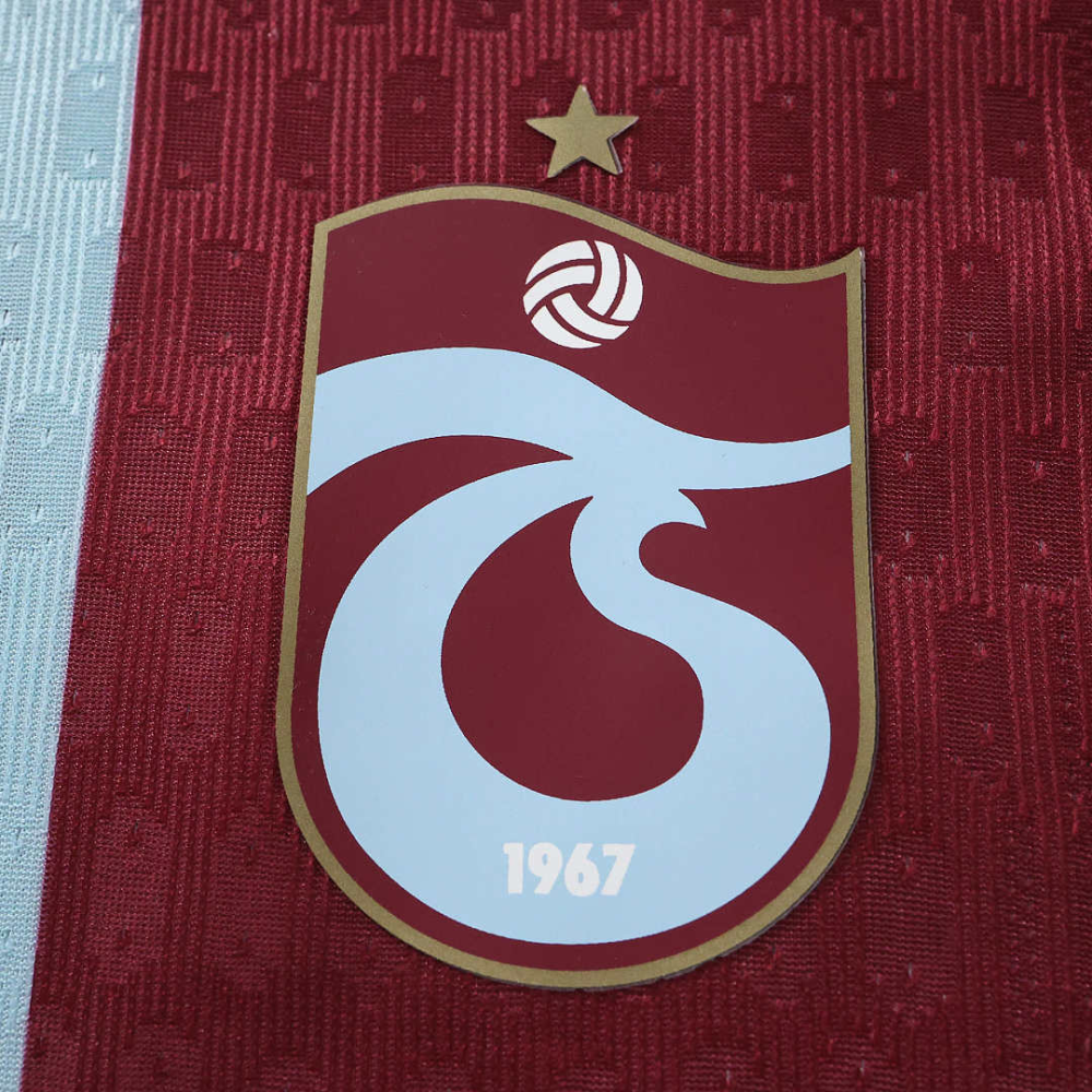 2627 season Trabzonspor home Player version