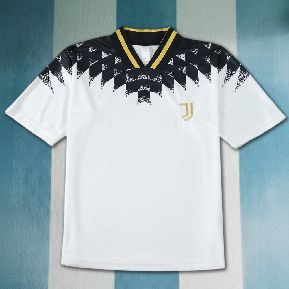 2627 Juventus F.C. Concept version Fan version