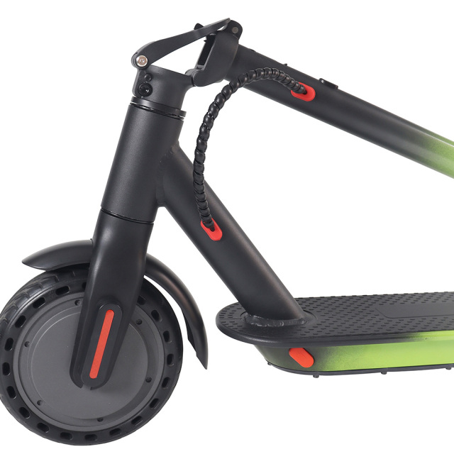 Электросамокат Greennovo ESC-T012, максимальная скорость 25 км/ч.