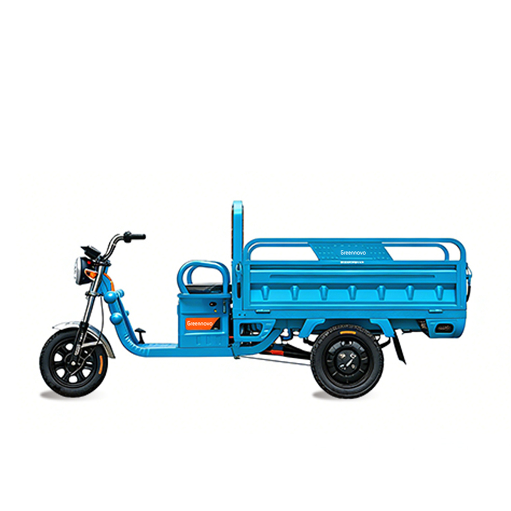Tricycle cargo électrique Greennovo ETR-B015 à trois roues, alimenté par batterie 1200 W, avec cabine intégrée.