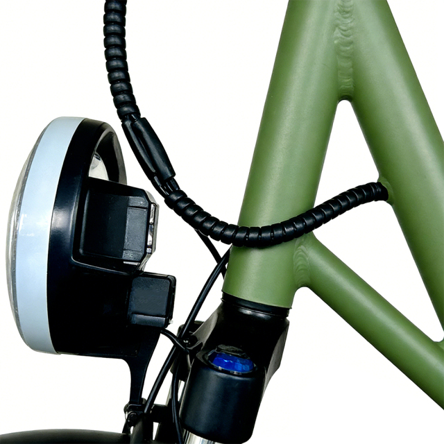 Электровелосипед Greennovo ETR-B002 на трех колесах, предназначенный для пожилых людей, отдыха и взрослых. Моторизованный трехколесный электровелосипед с большой корзиной для использования на открытом воздухе, на пляже и снегу.