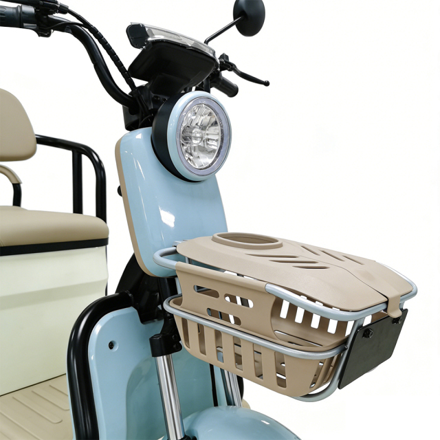 Электрический трехколесный велосипед Greennovo ETR-B009 для взрослых, рассчитанный на 2 человек.