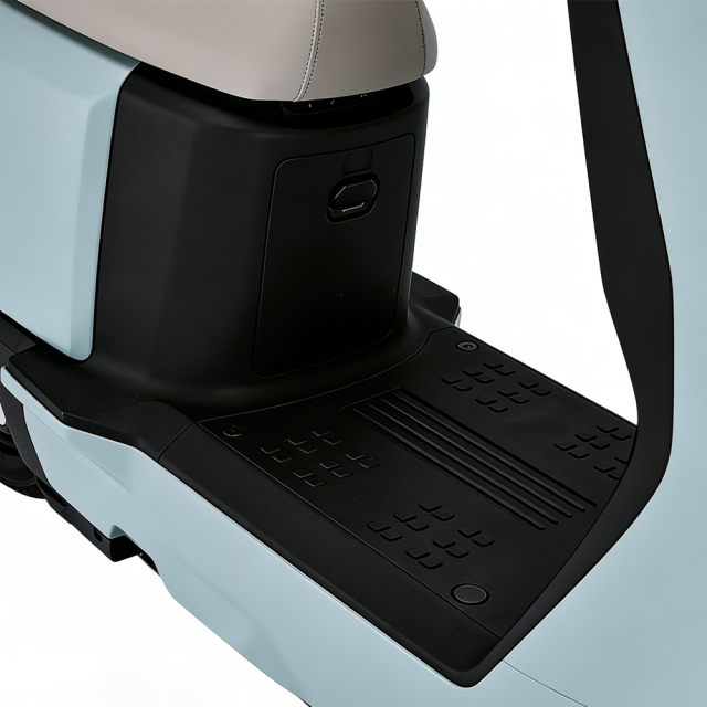 Электрический двухколесный электромотоцикл Greennovo EMC-H006, развивающий скорость до 60 км/ч.