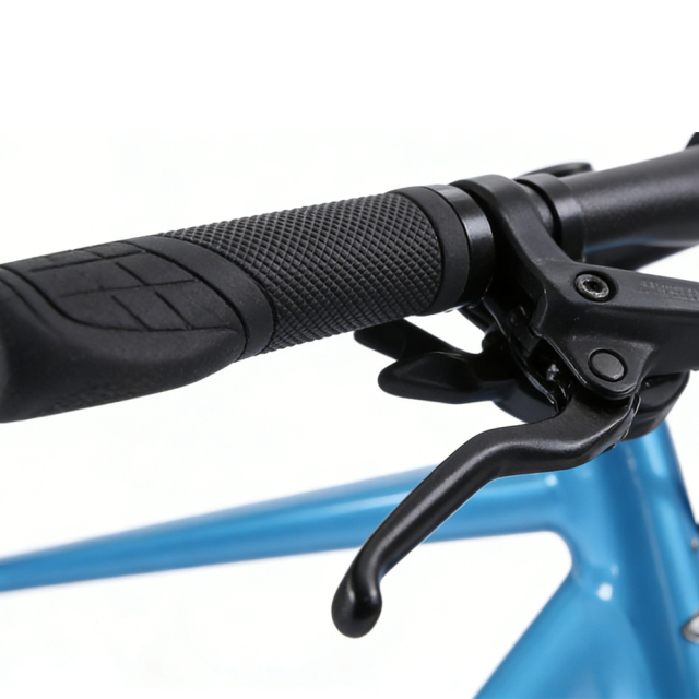 Vélo électrique urbain Greennovo ECT-F002 : la liberté de choisir pour vos déplacements en ville. Cadre en aluminium haute performance, fixation pour freins à disque, géométrie vélo électrique.