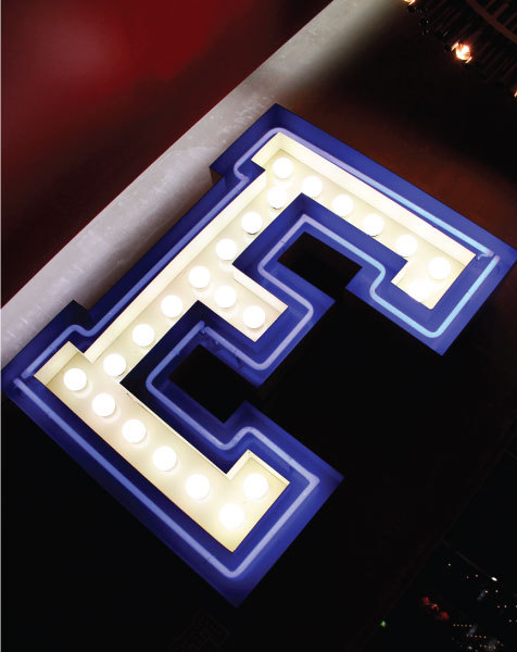 LETTER E GRAPHIC台灯