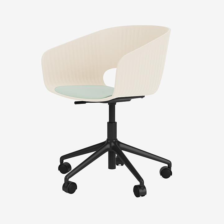 Marée 405 Swivel office chair on legs旋转办公椅